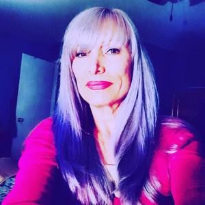 Meet your Posher, Suzanne